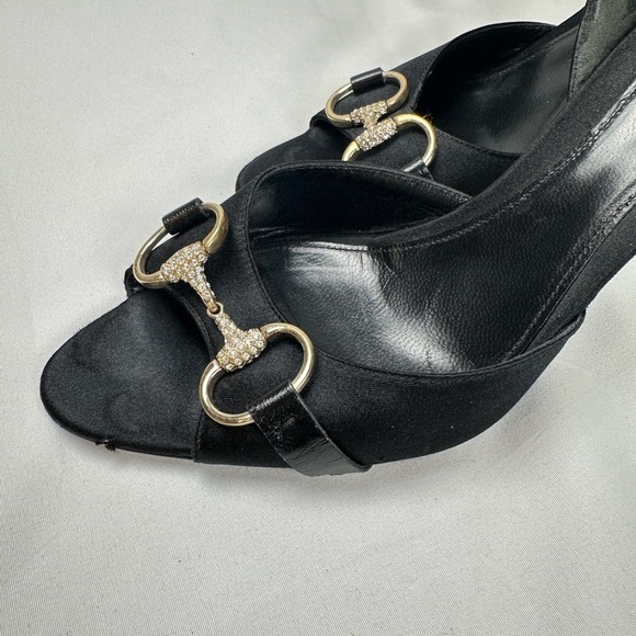 Gucci 🔥🔥 Black Women's Shoes with Gold Accents Size 9 1/2 - Picture 10 of 12